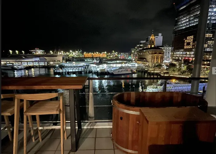 Luxury Apartment - Parking - Hot Tub - Stunning Views