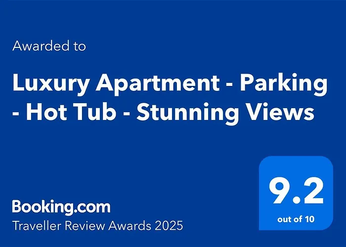 Luxury Apartment - Parking - Hot Tub - Stunning Views